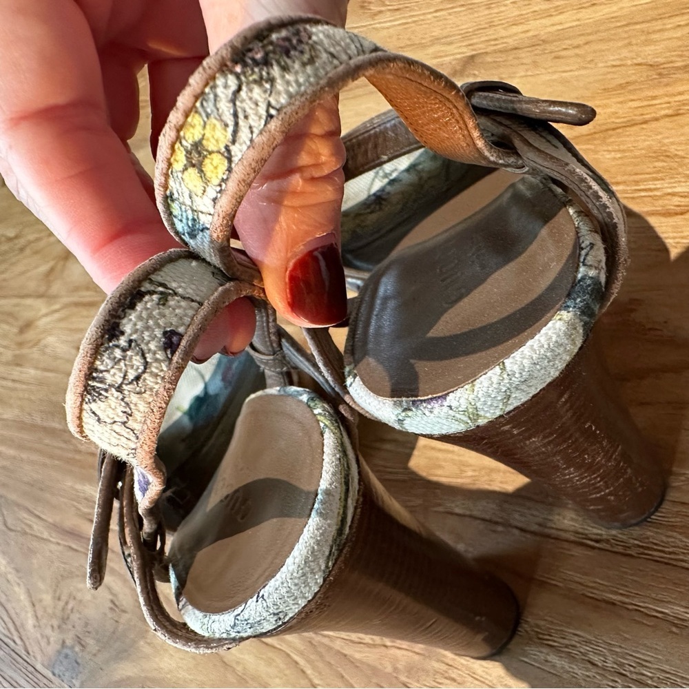 Gucci Women’s Danielle Flora Infinity Canvas Leather Platform Heel Sandals Strap - Picture 11 of 16